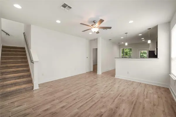 1701 Roseburg DR, Austin, TX 78754