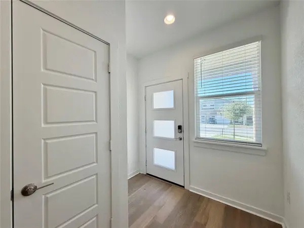 1061 Winnsboro LOOP, Round Rock, TX 78664