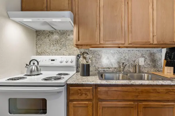 1505 Robert Weaver Ave Ave, Austin, TX 78702