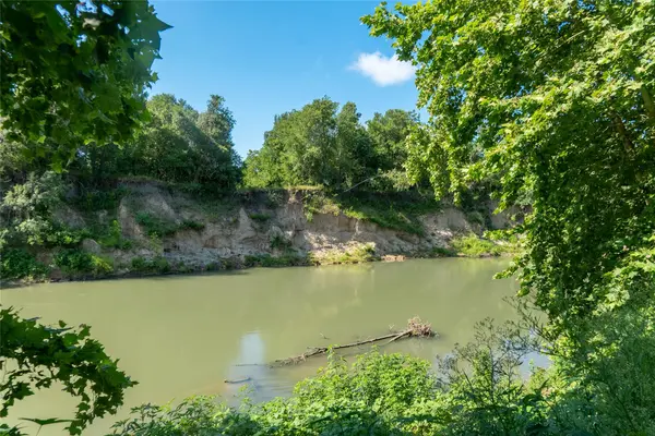 000 County Road 343, Gonzales, TX 78629