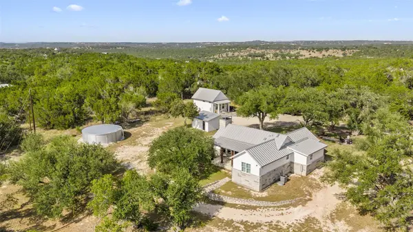 810 Kothmann RD, Dripping Springs, TX 78620
