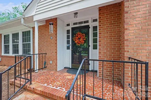 720 Oakmont DR, Asheboro, NC 27205