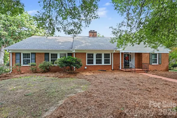 720 Oakmont DR, Asheboro, NC 27205