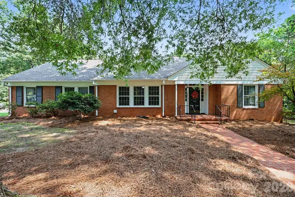 720 Oakmont DR, Asheboro, NC 27205