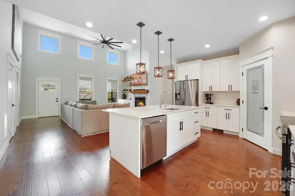 153 Israel RD, Leicester, NC 28748