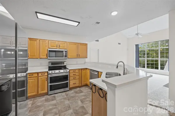 105 Lyman Oak CT, Fort Mill, SC 29715