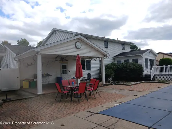 105 Belair DR, Eynon, PA 18403