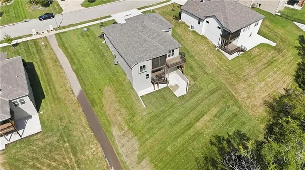 2127 NW killarney LN, Lee's Summit, MO 64081