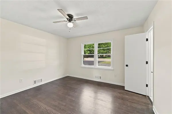 3320 Blue Ridge BLVD, Independence, MO 64052