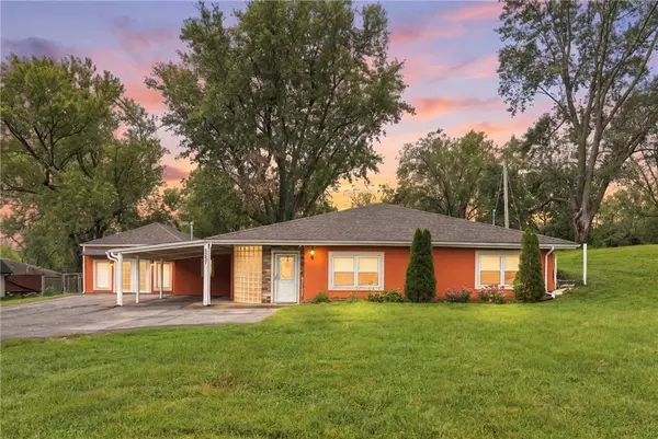 6207 Leavenworth RD, Kansas City, KS 66104