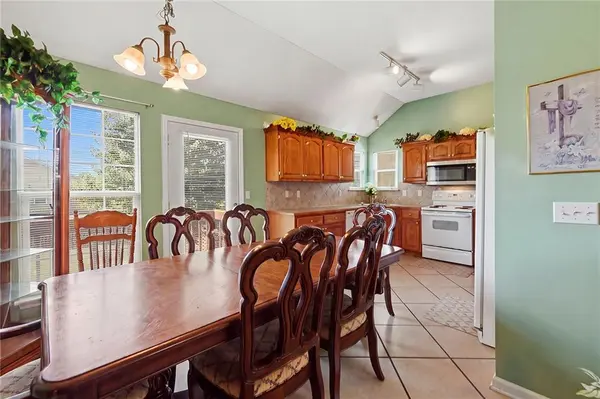 728 S Maple ST, Gardner, KS 66030