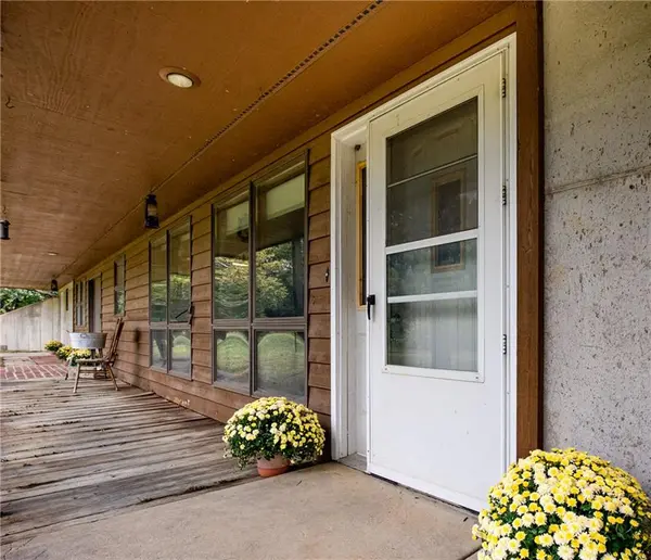 1593 Rock Creek RD, Ottawa, KS 66067