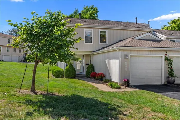8601 W 108th PL, Overland Park, KS 66210