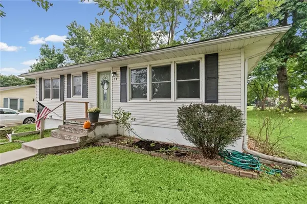 12 W 10th ST, Carrollton, MO 64633