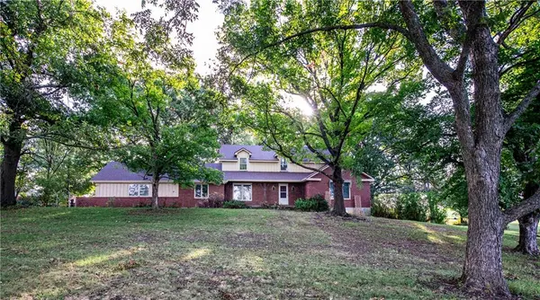 22829 Showalter RD, Lacygne, KS 66040
