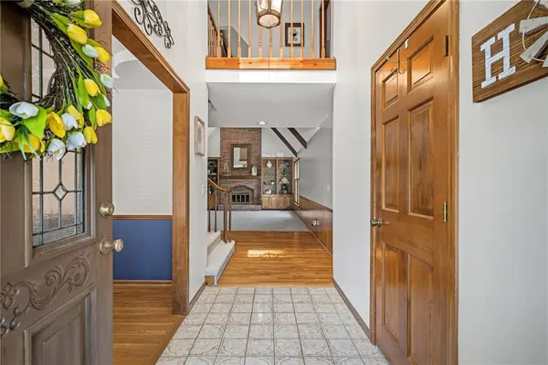 8408 W 115th ST, Overland Park, KS 66210