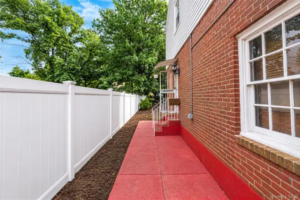 30 Fairview BLVD, Hempstead, NY 11550