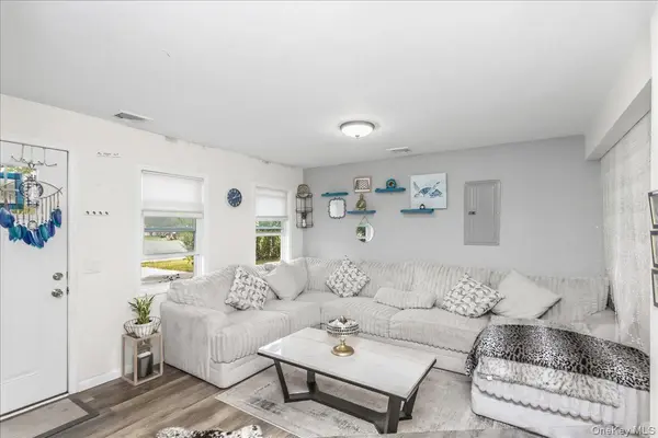 761 Provost AVE, Bellport, NY 11713