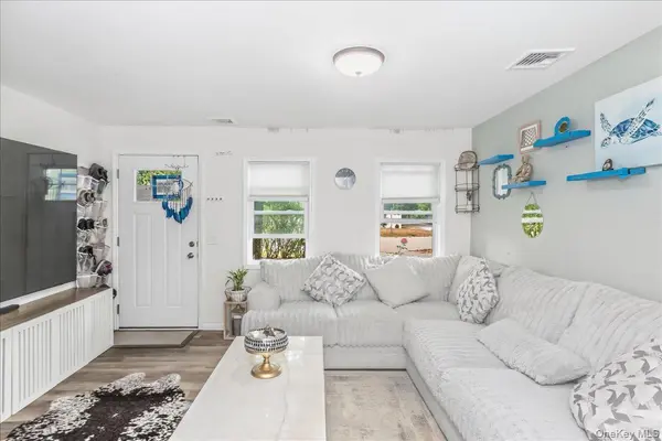 761 Provost AVE, Bellport, NY 11713