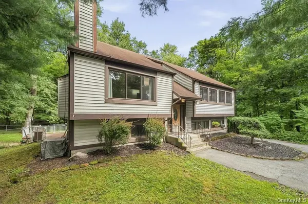 383 Route 32, Woodbury, NY 10917