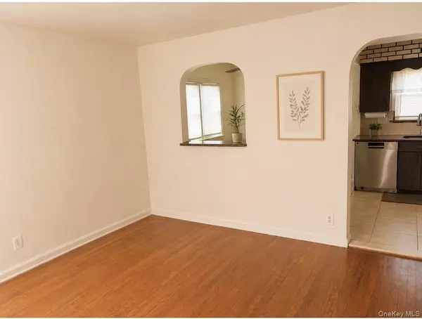 Address not disclosed, Rosedale, NY 11422