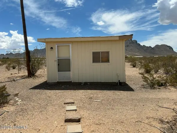 8330 SE Warm Springs RD, Deming, NM 88030