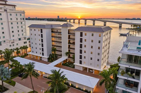 226 GOLDEN GATE PT #12, Sarasota, FL 34236