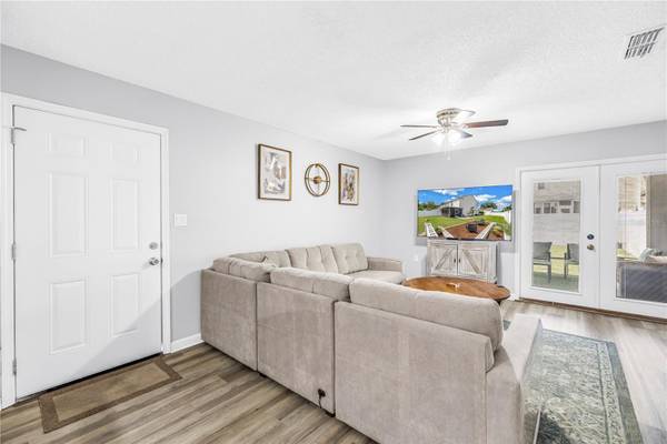6240 OAK CLUSTER CIR, Tampa, FL, 33634 photo 7