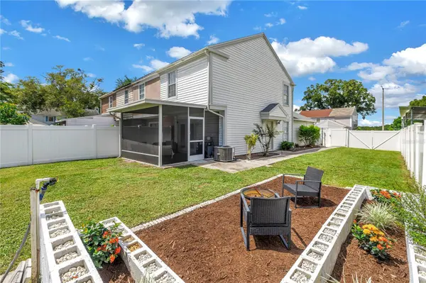 6240 OAK CLUSTER CIR, Tampa, FL 33634