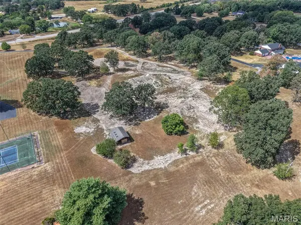 26132 Highway 5, Lebanon, MO 65536