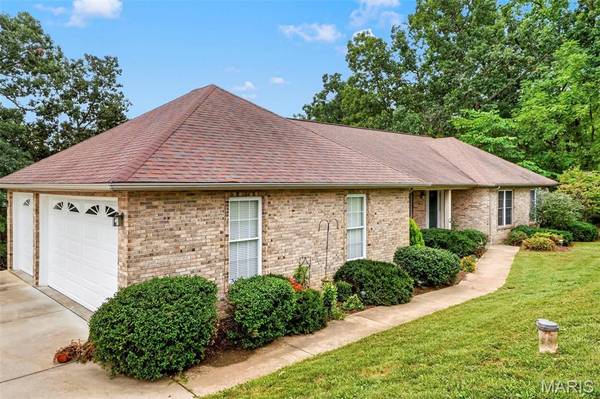 74 Forest Hills DR, Washington, MO 63090