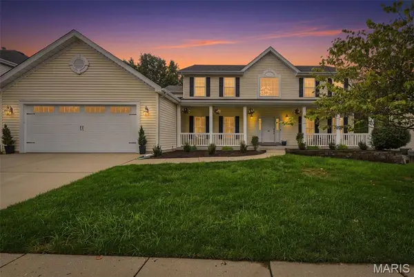 908 Green Arbor DR, Fenton, MO 63026