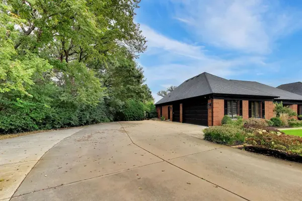 2N771 Anderson CT, West Chicago, IL 60185