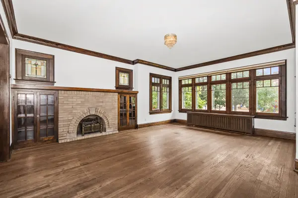 2658 Central Park AVE, Evanston, IL 60201