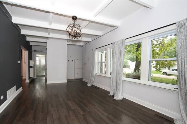 63 Fairway RD, Lake Zurich, IL 60047