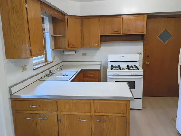 8902 N Wisner ST #2W, Niles, IL 60714