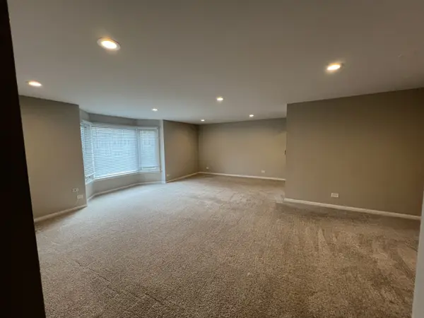 2600 Windsor Mall #2E, Park Ridge, IL 60068