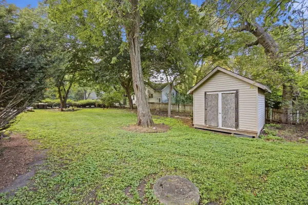 24 John ST, Crystal Lake, IL 60014