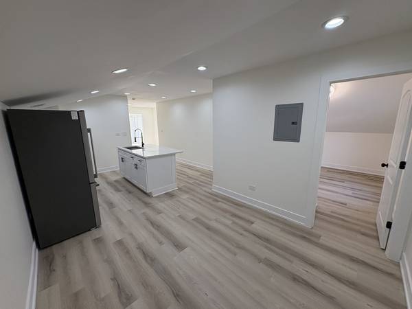 1635 N Kedzie AVE #3, Chicago, IL 60647