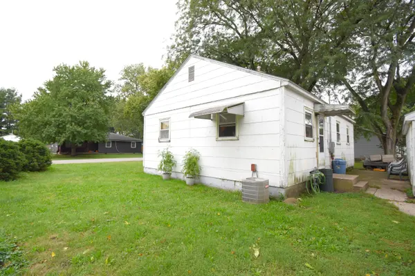 730 E Leopold DR, Rensselaer, IN 47978