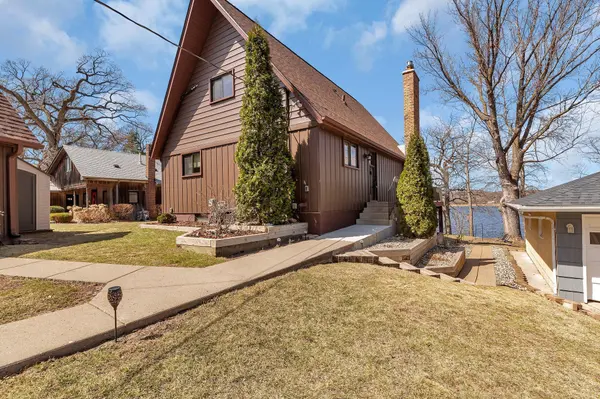 5900 Sunset RD, Mound, MN 55364