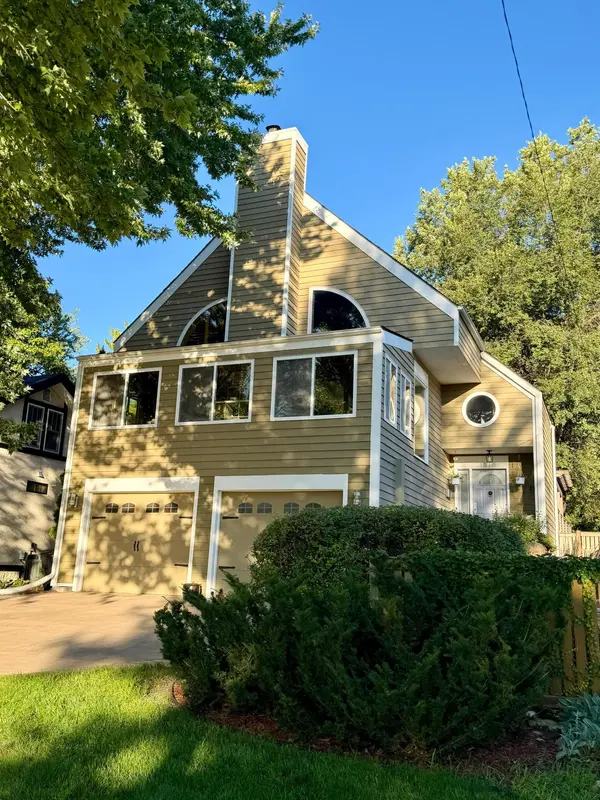 440 Morgan AVE S, Minneapolis, MN 55405
