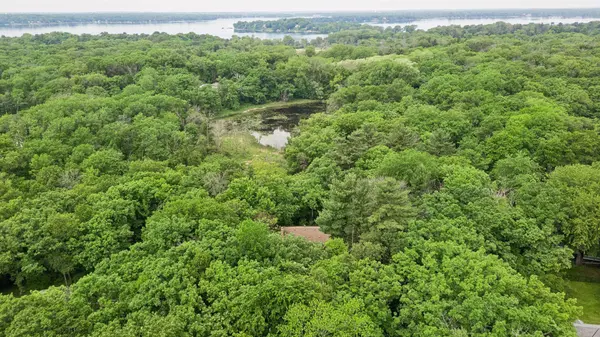 360 Quail RD, Dellwood, MN 55110