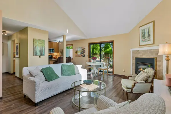 5410 Sanibel DR, Minnetonka, MN 55343