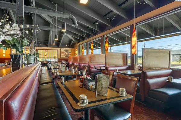 3200 W Clearwater Ave, Kennewick, WA 99336-2735