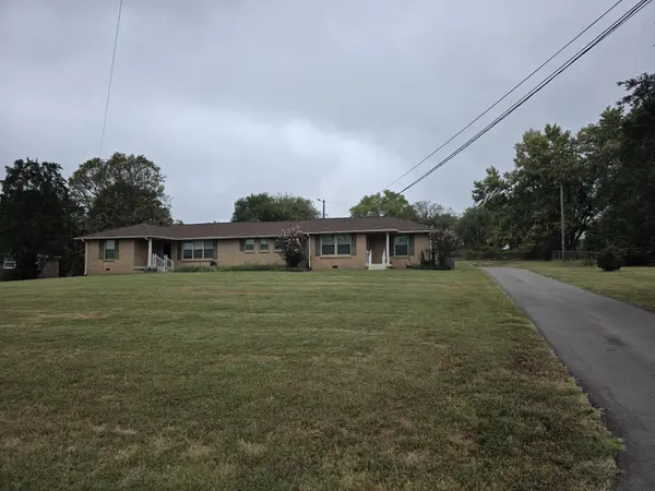 1184 Dalemere Dr #B, Nashville, TN 37207