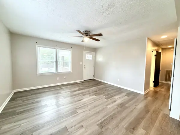 214 Hillside Ter, Hopkinsville, KY 42240