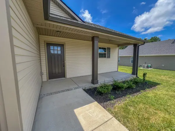 702 Gleason Dr, Clarksville, TN 37042