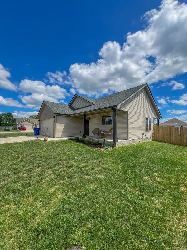 702 Gleason Dr, Clarksville, TN 37042