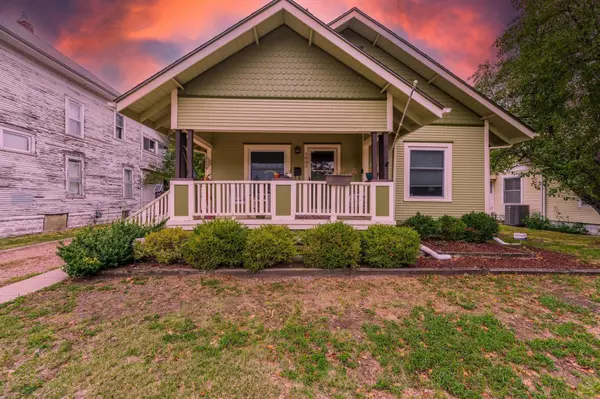 1905 W Douglas Ave, Wichita, KS 67213